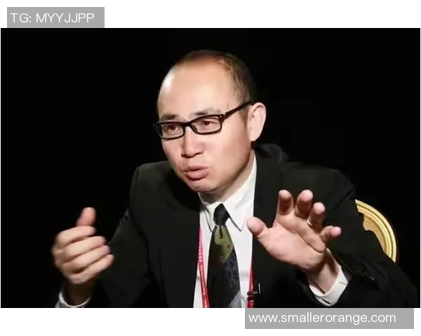 足球霸王的传奇之路：从草根到巅峰的奋斗与荣耀